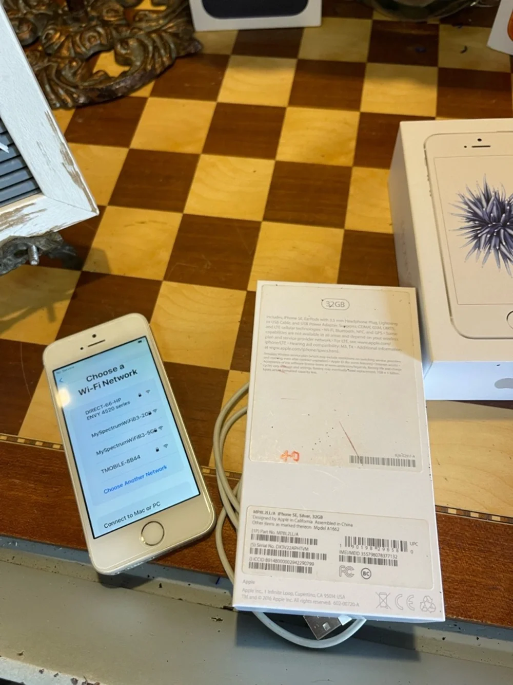 IPhone SE, Silver, 32GB